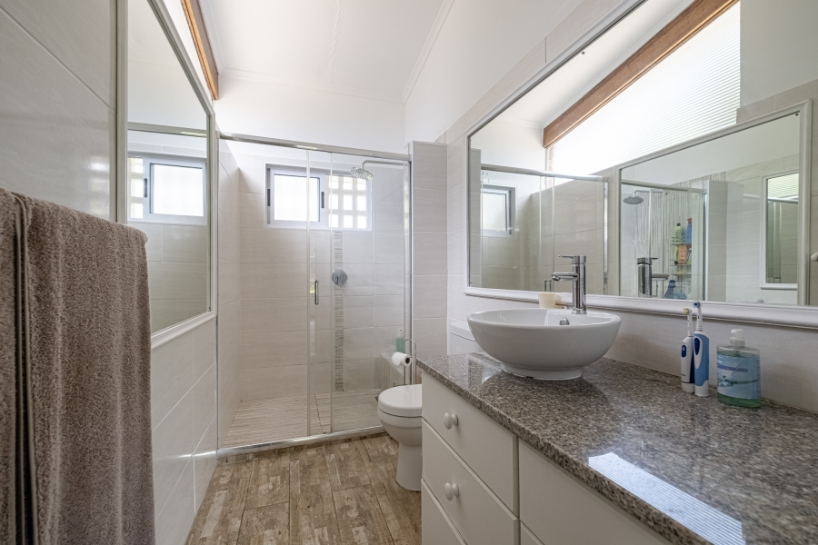 4 Bedroom Property for Sale in Summerstrand Eastern Cape